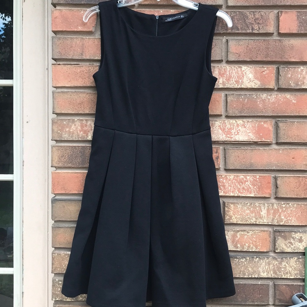 Zara Black sleeveless pleated black dress